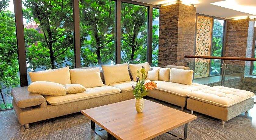 Imperial Dynasty Exquisite Hotel