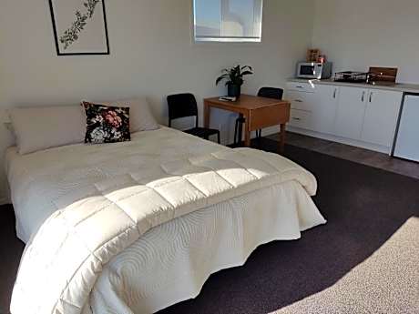 Studios On Carroll - ex Ferry Hotel