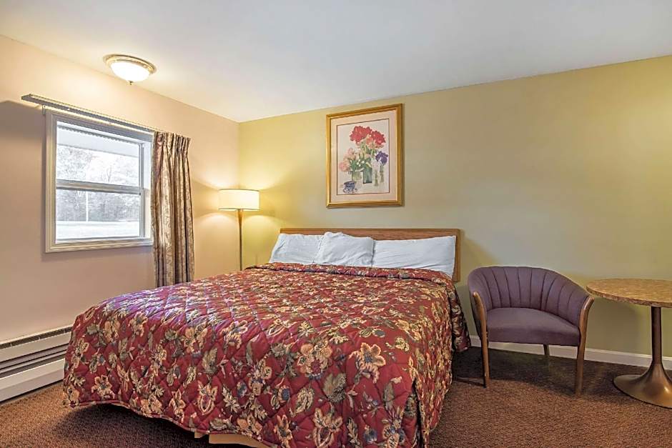 Rodeway Inn - Bellows Falls