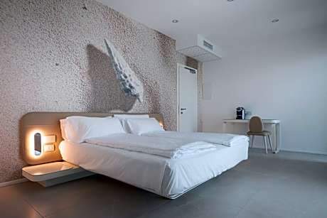 Standard King Room with Spa Bath