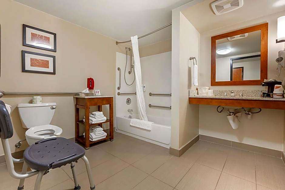 Comfort Suites Redding - Shasta Lake