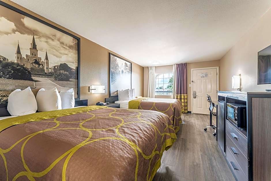 Super 8 by Wyndham Lake Charles Northeast