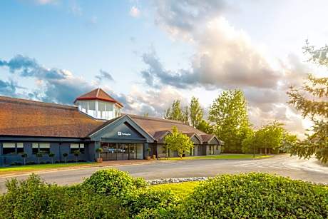 Holiday Inn Aylesbury By IHG
