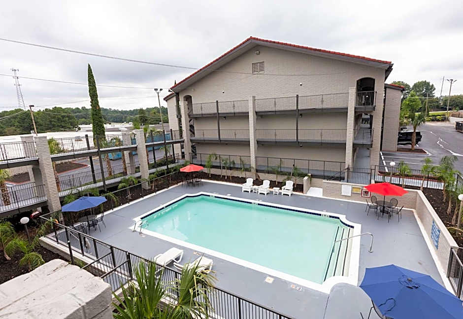 Bhagat Hotels Stone Mountain-Atlanta a Best Western Signature Collection