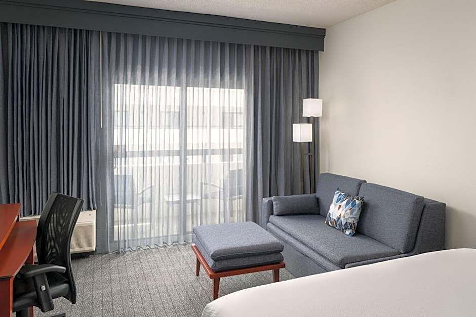 Courtyard by Marriott Melbourne West
