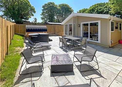 Hamlet Lodge Retreat At Calloose Holiday Park