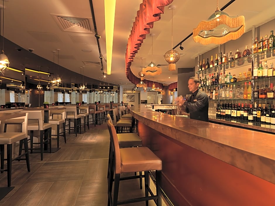 Guildford Harbour Hotel