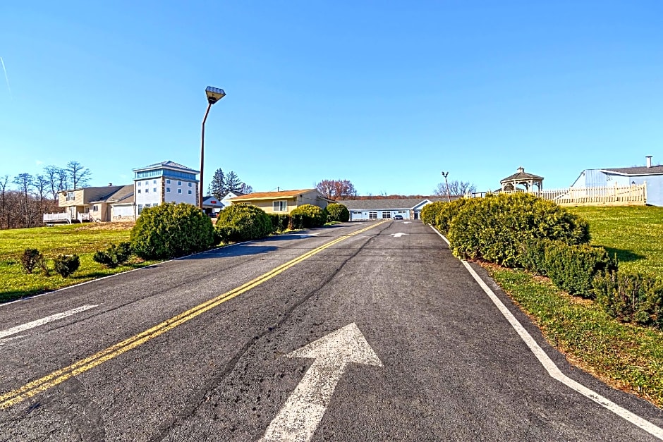 Rodeway Inn & Suites