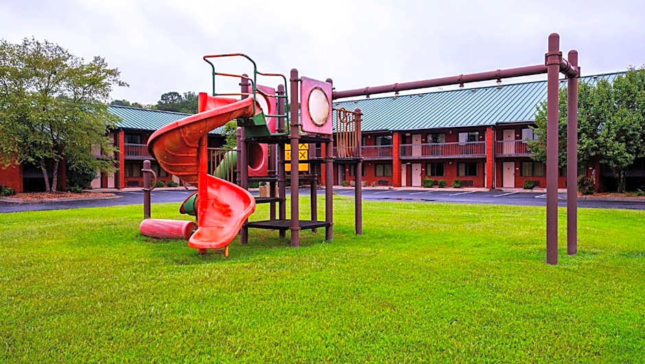 Studios and Suites 4 Less Emporia By Magnuson Worldwide