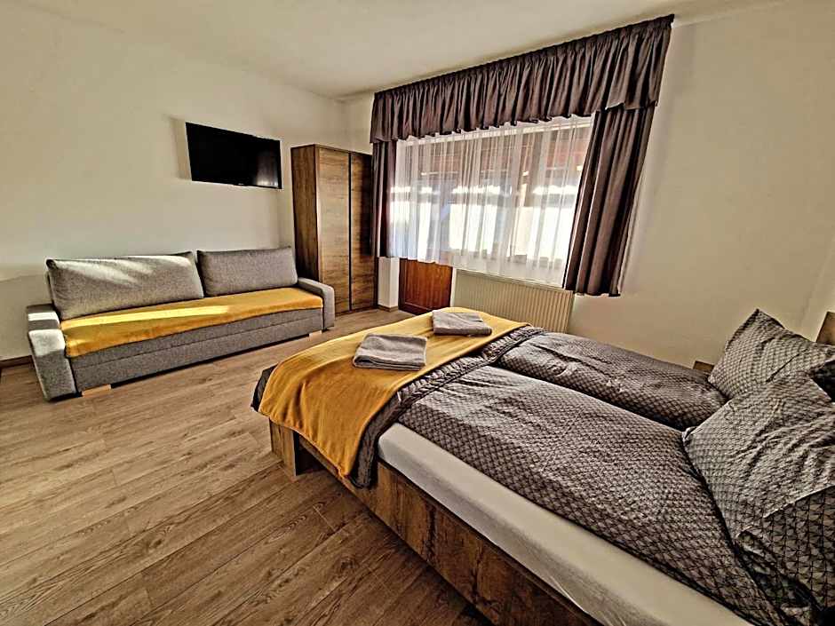 Kodaros Studio Parajd