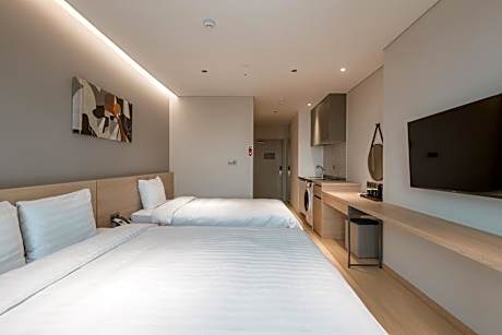 Standard Family Room