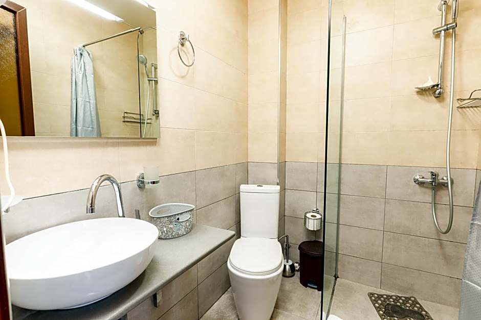 Hotel N16