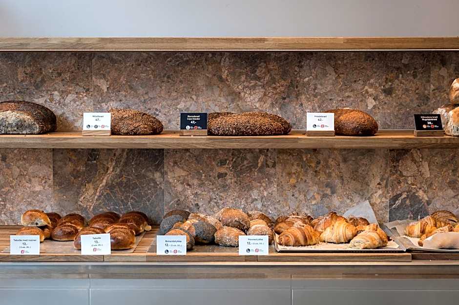 The Pier apartments by Daniel&Jacob's