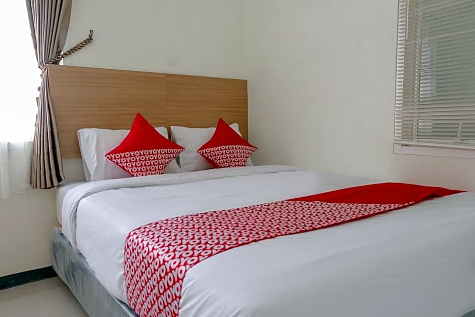 OYO Flagship 1603 Antosa Family Residence Silver Key