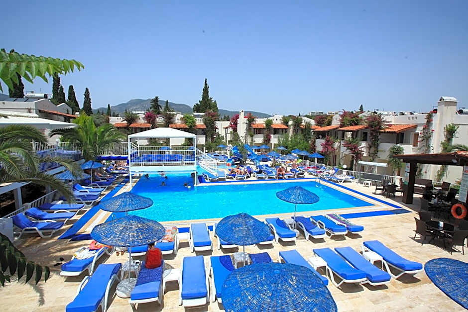 Summer Garden Suites Beach Hotel