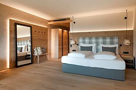 Junior Suite with Garden View