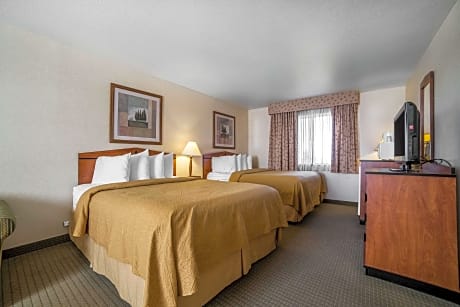 Queen Room with Two Queen Beds - Non-Smoking/Pet Friendly