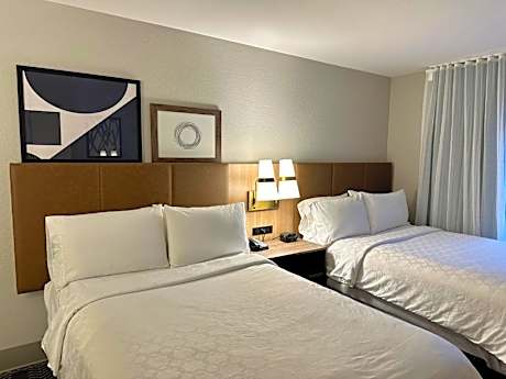 2 Bedroom Suite Communications Mobility Accessible Tub