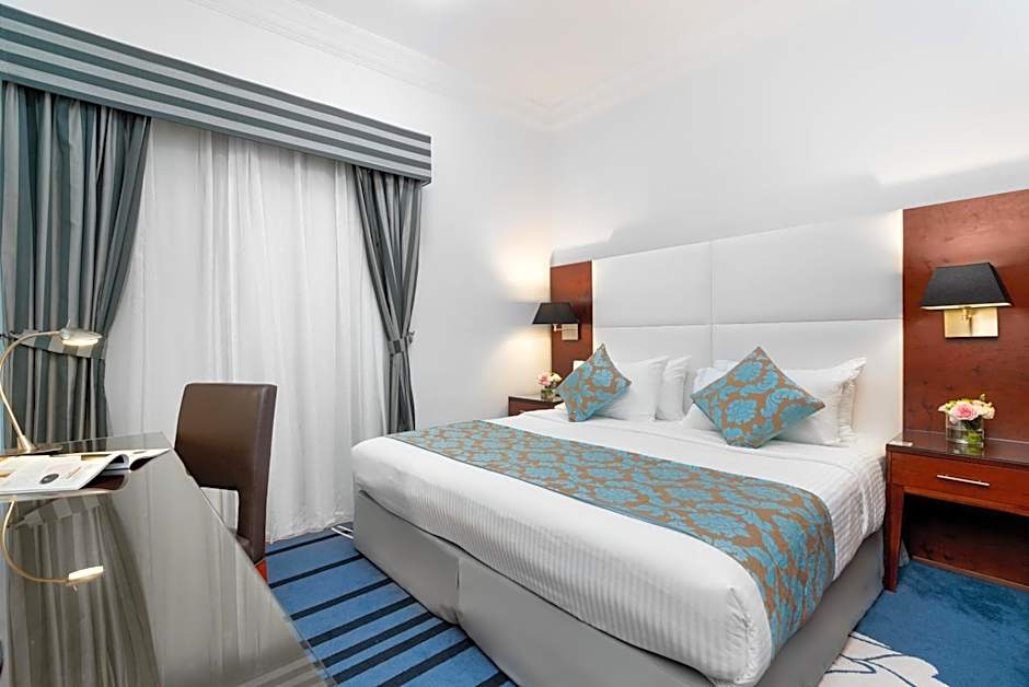 Photo 1 of 6 of Club 1 Bedroom Suite