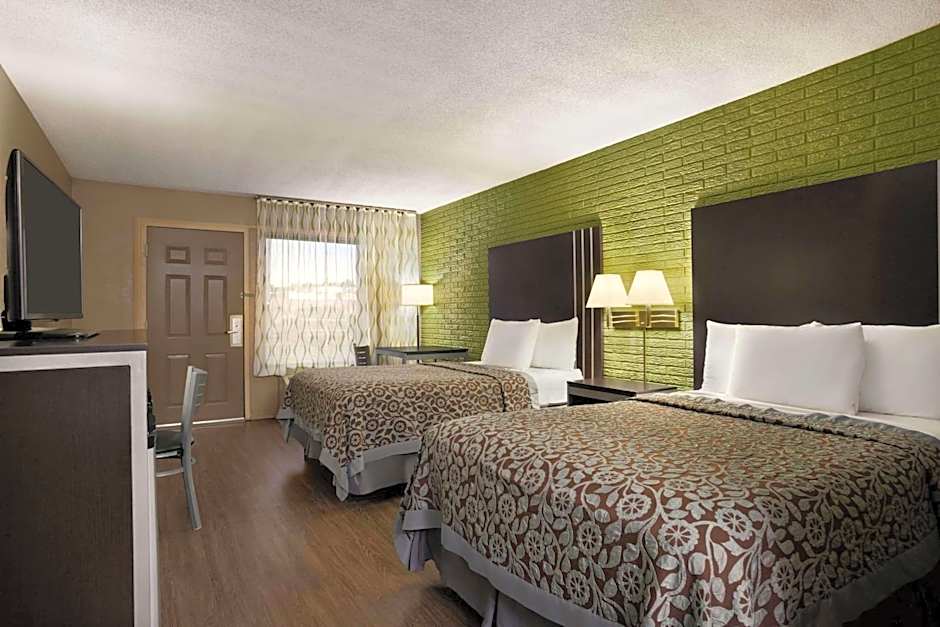 Days Inn by Wyndham Hardeeville/ I-95 State Line
