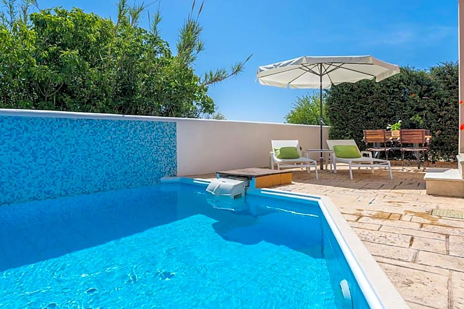 Lorenzo Villas with Private Pool, 200m from the beach, by ZanteWize