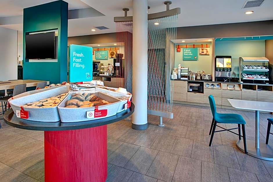 avid hotels - Detroit - Warren By IHG