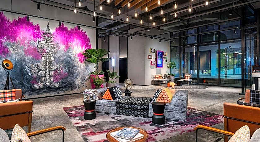 Moxy Bangkok Ratchaprasong