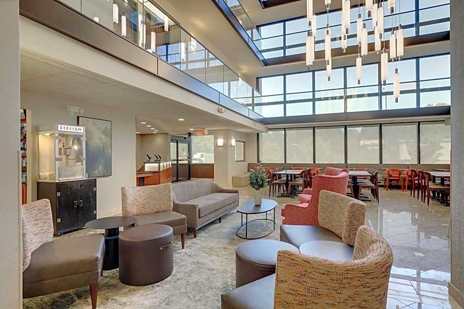 DRURY INN & SUITES CHARLOTTE UNIVERSITY PLACE