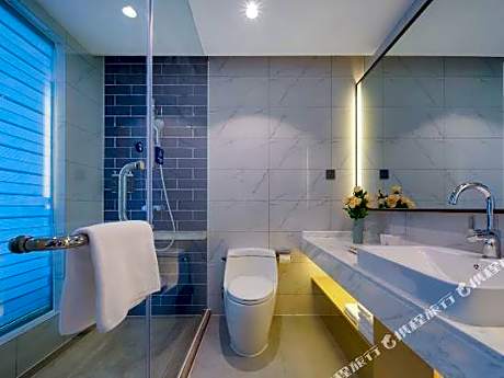 Kyriad Marvelous Hotel