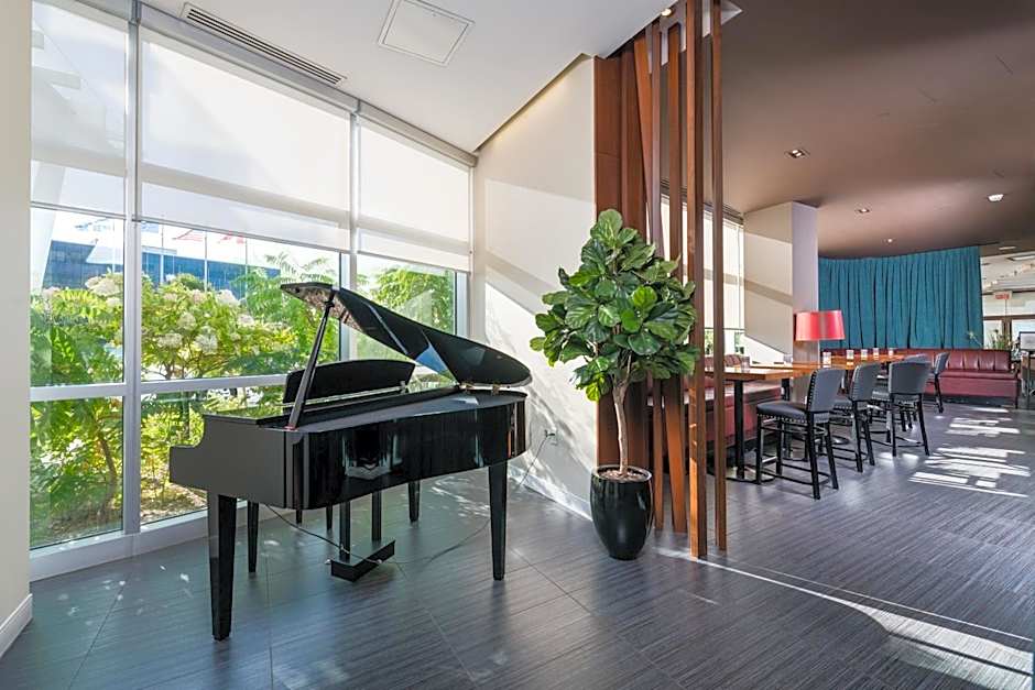 Novotel Montreal Aeroport