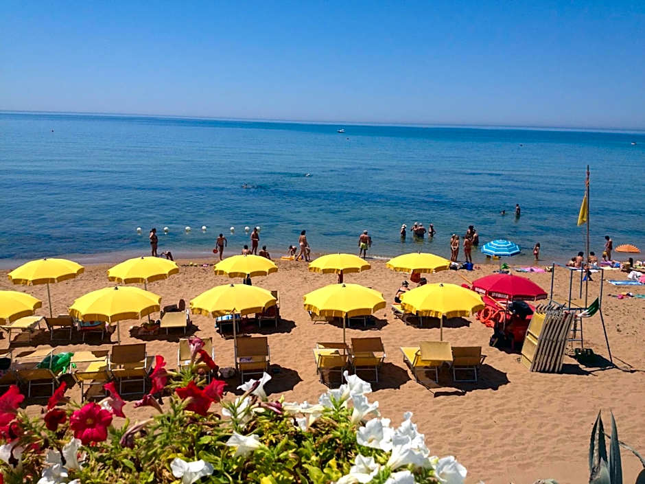 Hotel Miramare Garzia