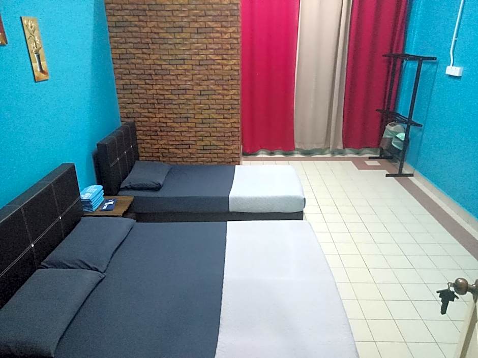 KUALA BESUT JETTY BUDGET HOTEL AIN - In front of Kuala Besut Jetty