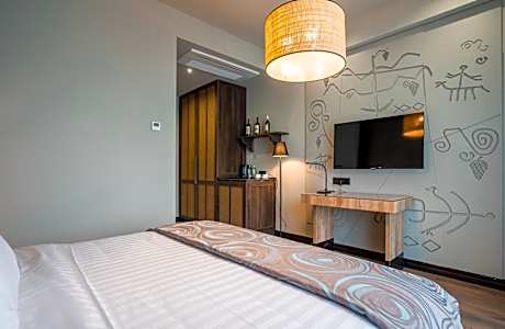 Deluxe Double or Twin Room with Balcony