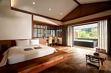 One-Bedroom Royal Residence
