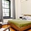 Saintlo Ottawa Jail Hostel
