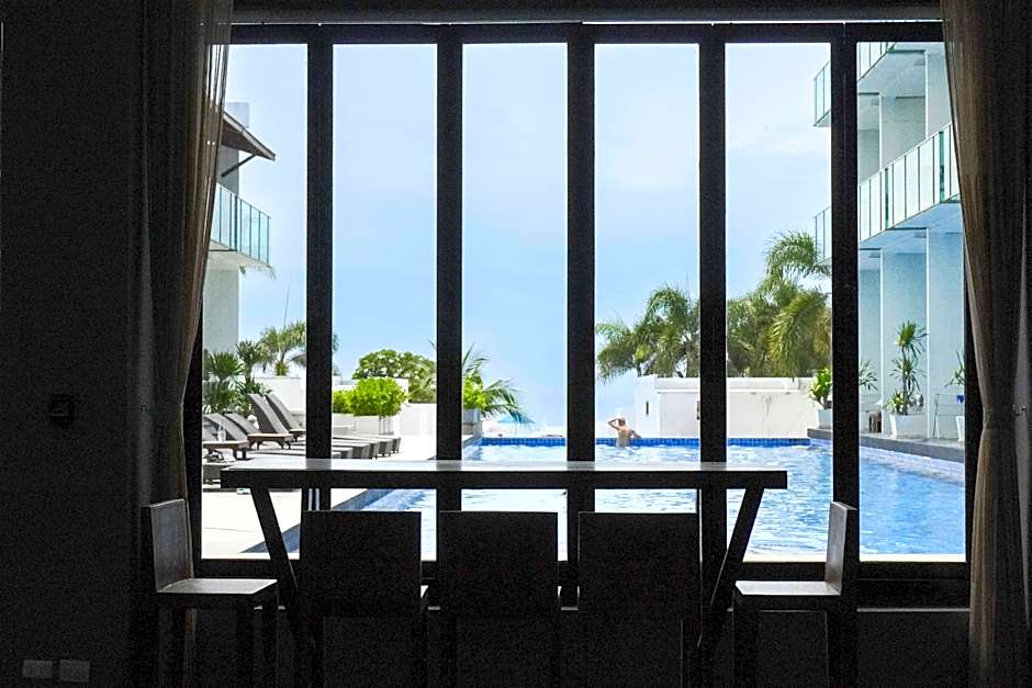 KC Beach Club & Pool Villas