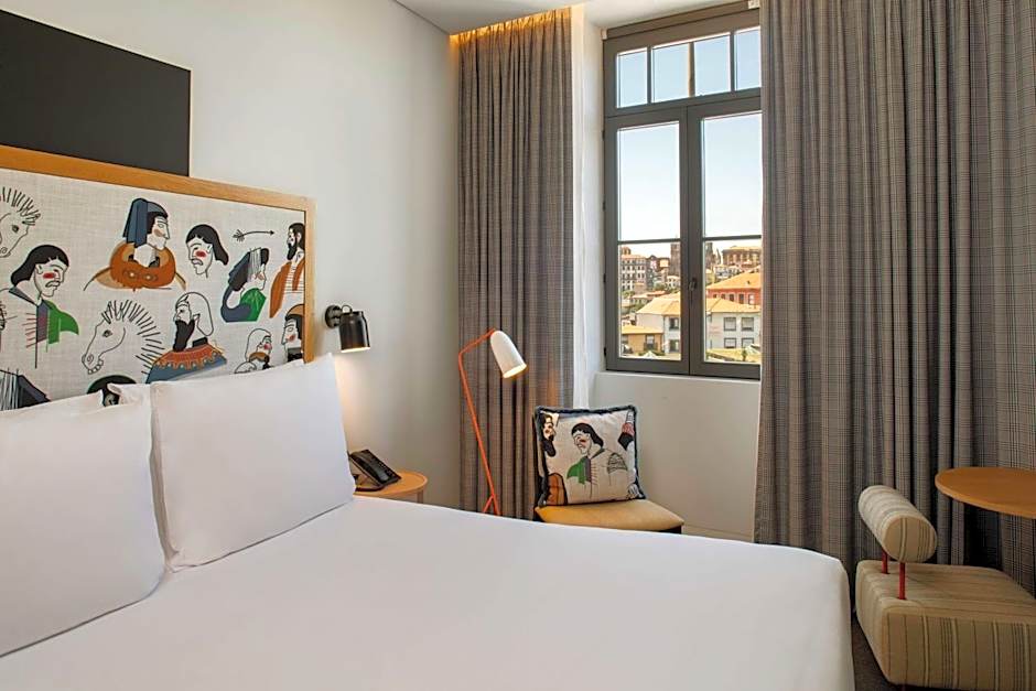Se Catedral Hotel Porto, Tapestry Collection by Hilton