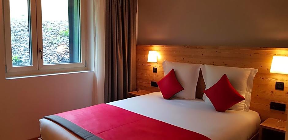 AUBERGE DES GLIERES Plateau des Glières