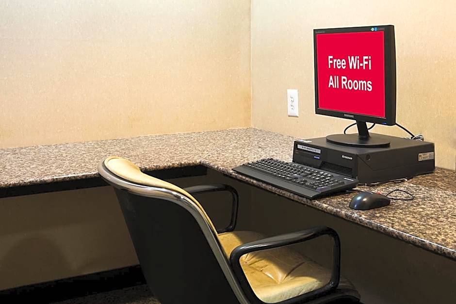 Red Roof Inn & Suites Philadelphia - Bellmawr