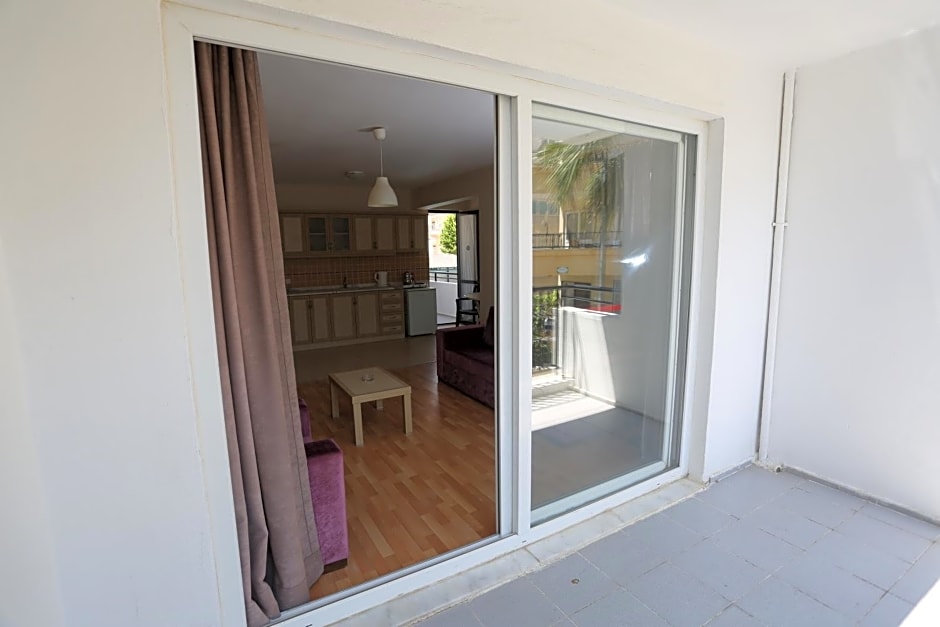 Tuntas Suites Altinkum