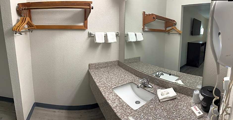 Red Roof Inn Kimball, TN - I-24