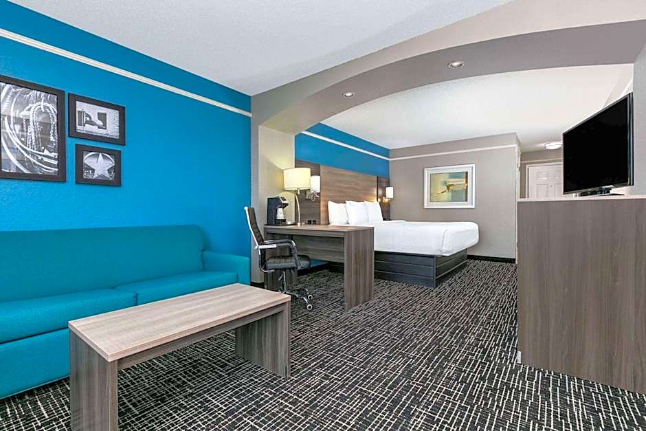 La Quinta Inn & Suites by Wyndham Weatherford