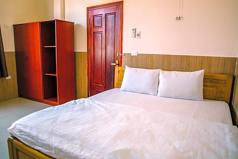 Khách sạn Thái Sơn