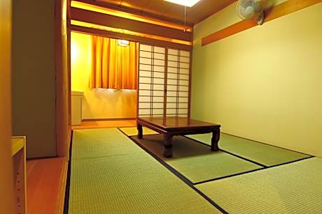 Japanese-Style Quadruple Room