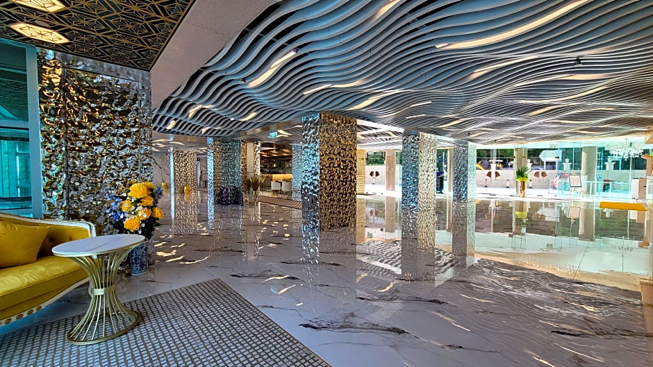 Grand Bay View Hotel & Resort