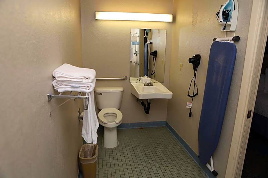 Days Inn by Wyndham East Albuquerque