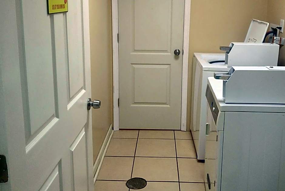 Super 8 by Wyndham Dover – Dover, DE