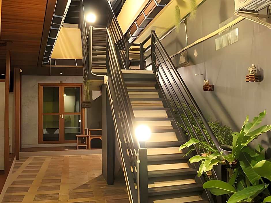 The Noi Guesthouse and Restaurant