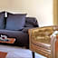 Ad Hoc Domus Guest House