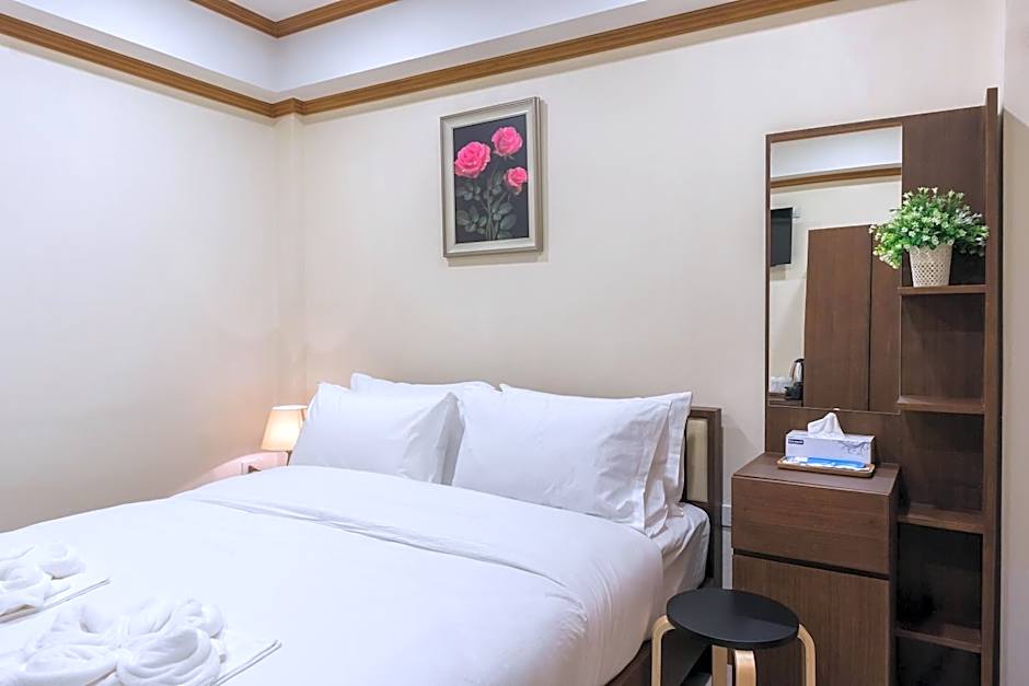 Suthep Home & Hostel